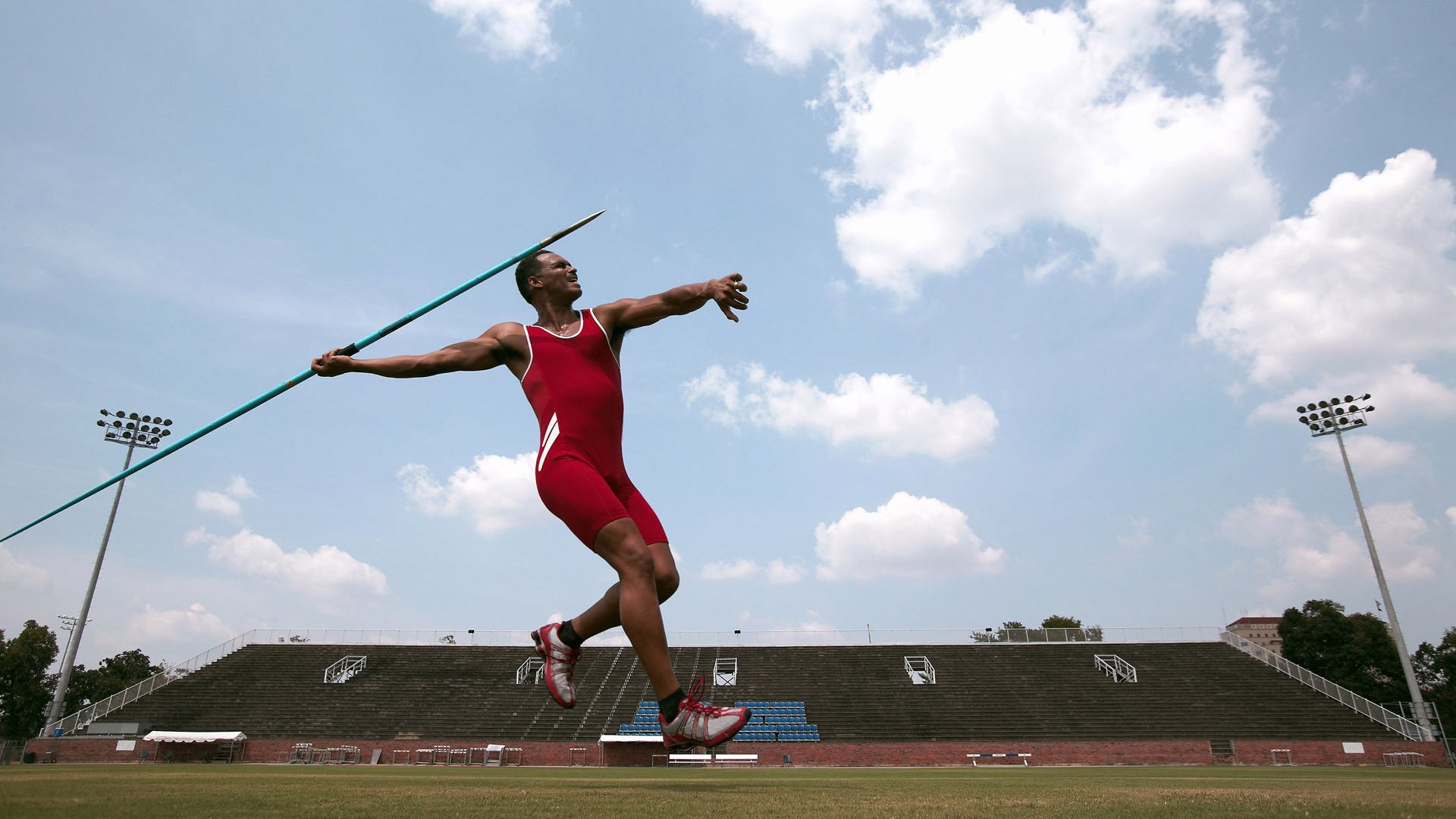 中国足球青训鼓励个体表现与团队合作并重，我国足球青训发展现状